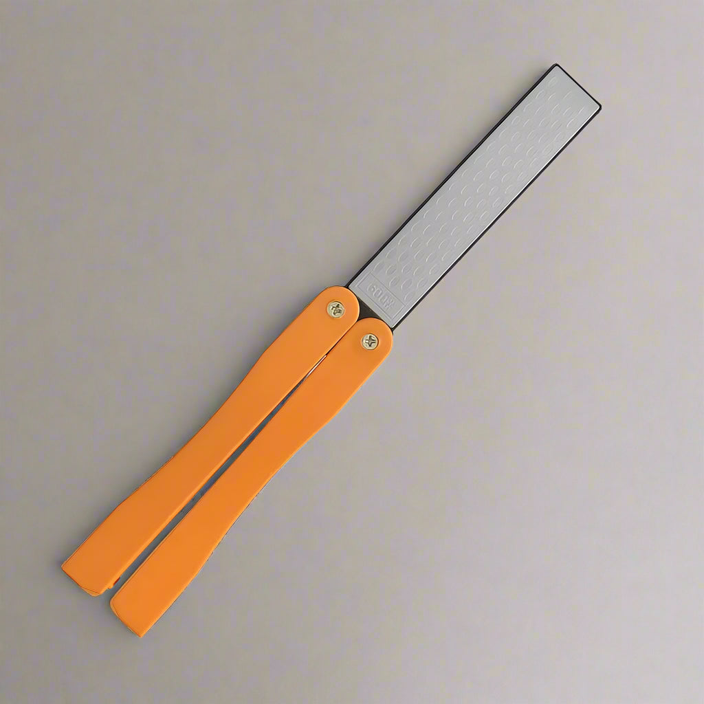 aiguiseur de couteaux orange voyage facile Ă  ranger