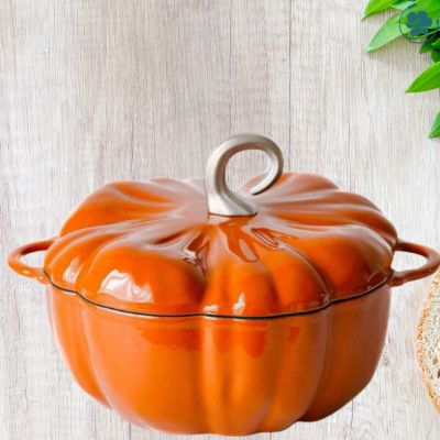 Cocotte-en-fonte-citrouille-orange