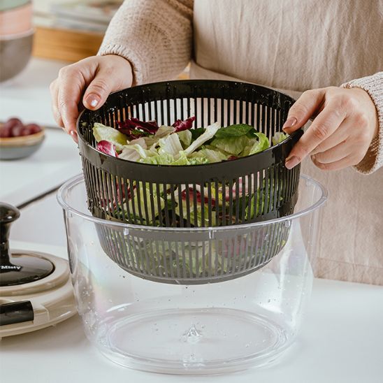 essoreuse à salade avec mixeur et passoire

